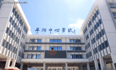 打制可跑、可攀、可爬、可滑多功能场
